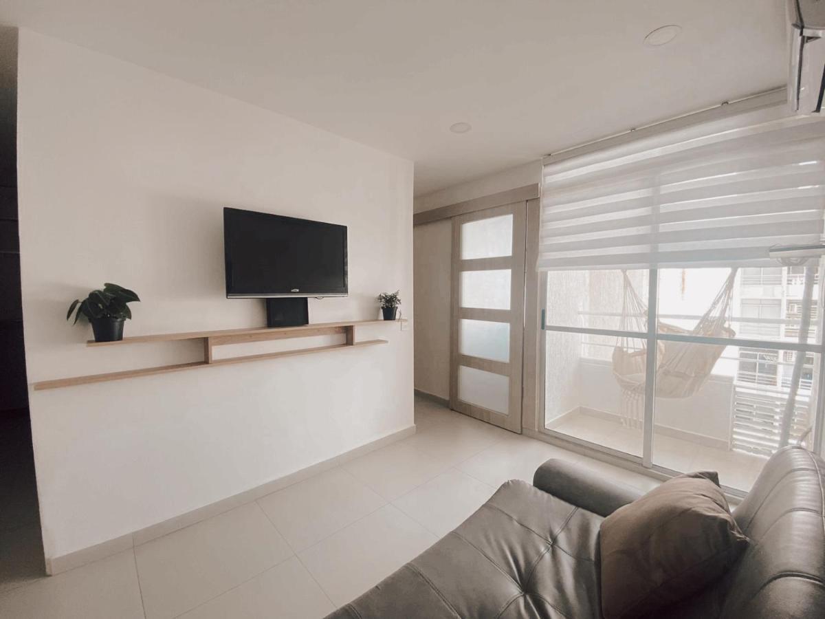 Lovely 2 Bedroom With Pool And Gym Apartment Cartagena